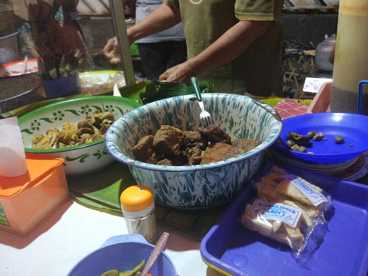 Nasi Liwet Bu Sarmi, Lojiwetan-6